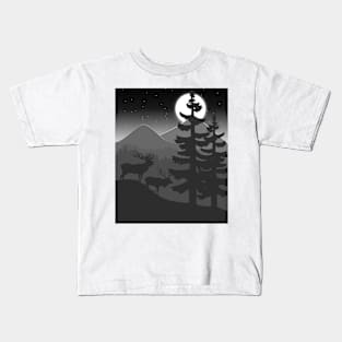 DEER IN MOUNTAIN NIGHT Kids T-Shirt